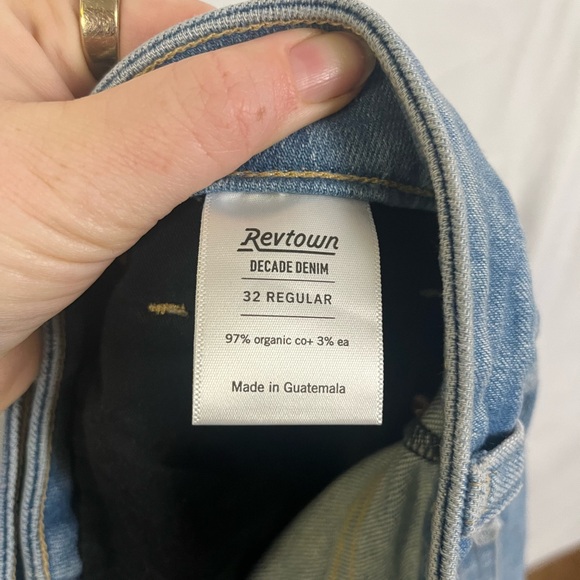 Revtown Women's Straight Leg Cropped Distressed Denim Jeans- Size 32 - Picture 5 of 7